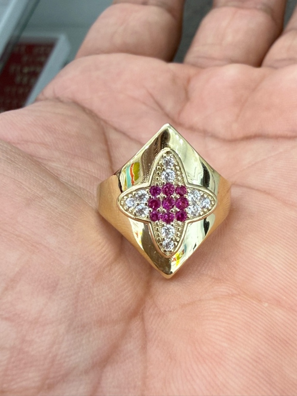 10 Kt Real Gold Women’s Ring size 7